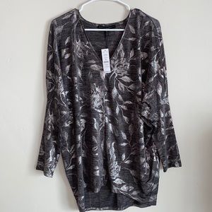 White House black market tunic